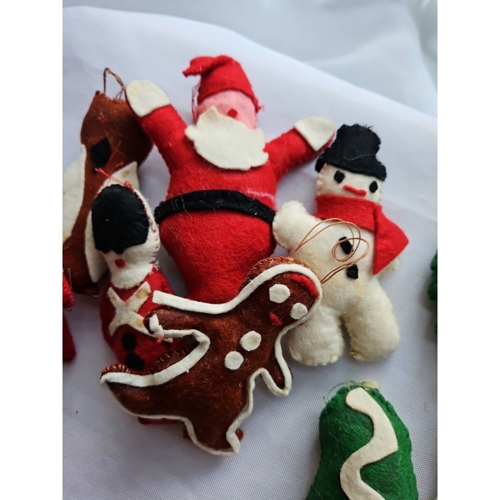 14 Vintage Felt Christmas Ornaments PRIMITIVE Plush HANDMADE Hand Crafted B - Picture 1 of 8